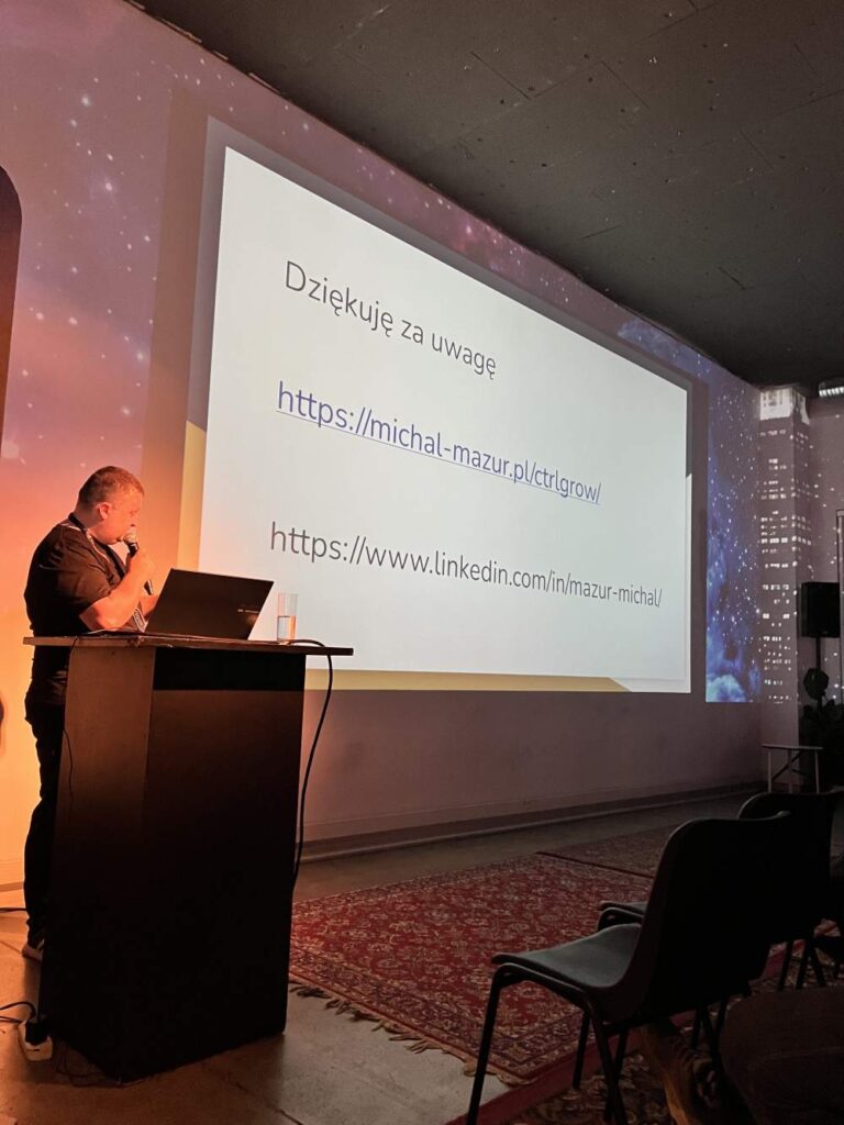 Michał Mazur na scenie CTRL+GROW 2025 w Krakowie